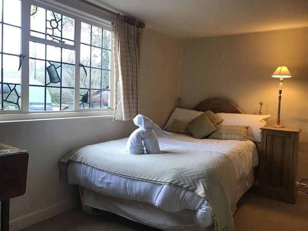 The Nobody Inn Christow Esterno foto